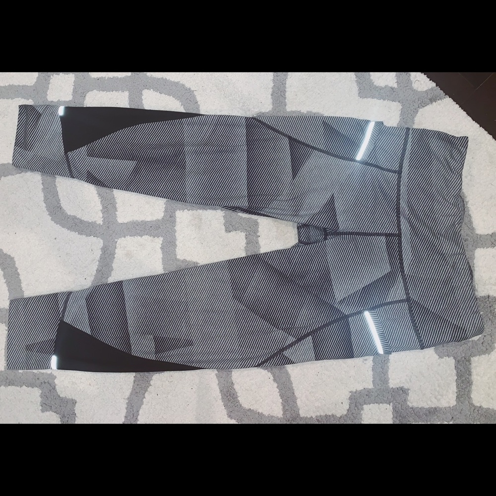 Athlete cropped leggings with pocket